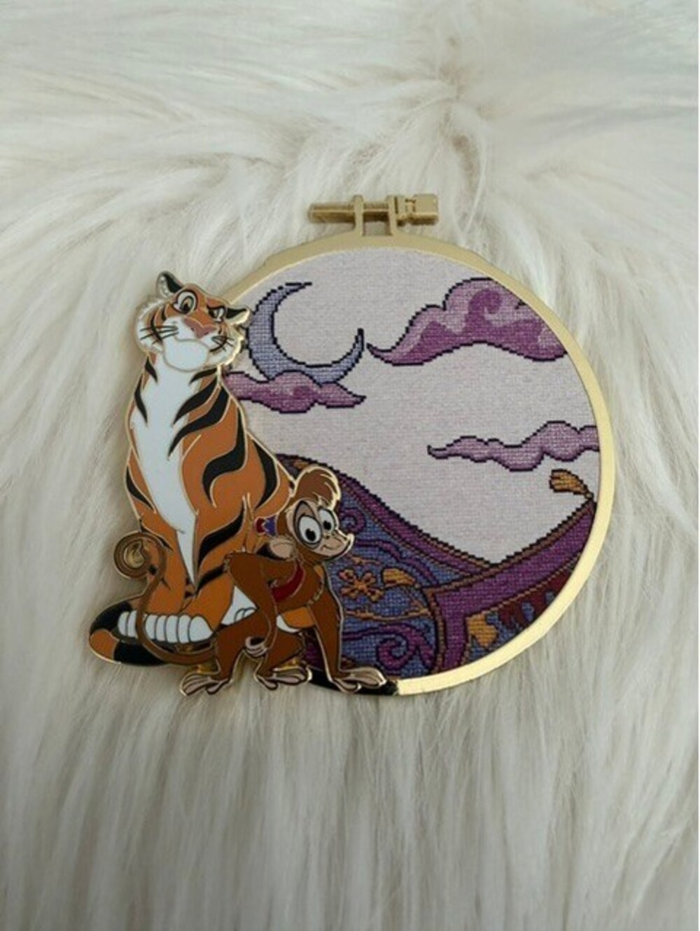 DISNEY SIDEKICKS CROSS STITCH PIN RAJAH & ABU LE 500